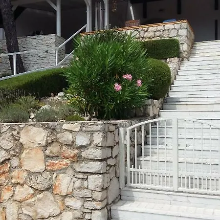 Behin * Martinšćica